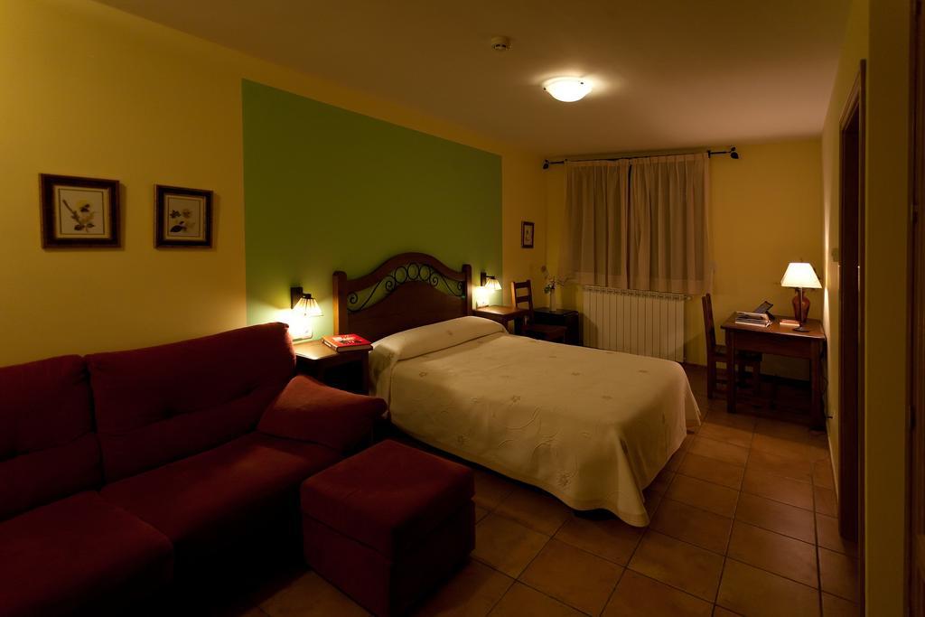 Complejo Turistico Bielsa Hotel Y Camping Zimmer foto